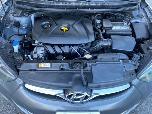Used 2013 Hyundai Elantra GLS image 19