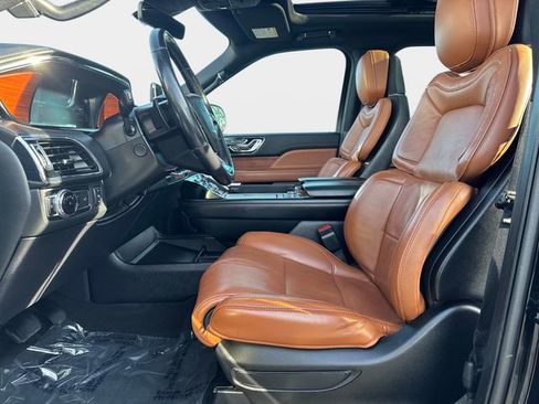 Used 2019 Lincoln Navigator L Reserve AWD/4WD image 20