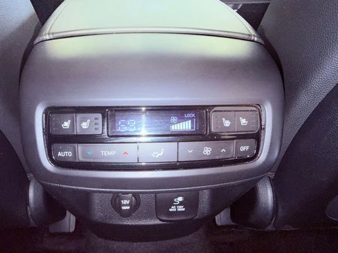 Used 2024 Hyundai Palisade Limited FWD image 16
