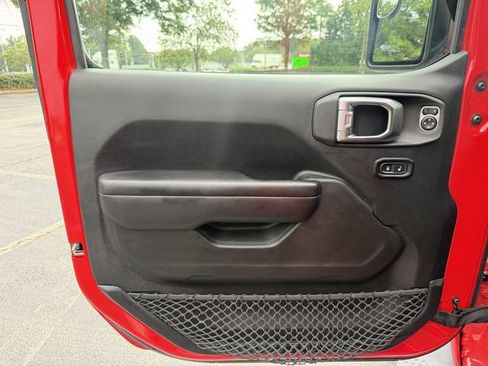Used 2018 Jeep Wrangler Unlimited Sport S AWD/4WD image 9