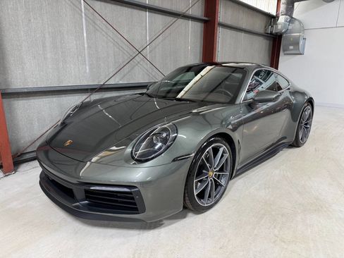 Used 2021 Porsche 911 Carrera 4S image 2
