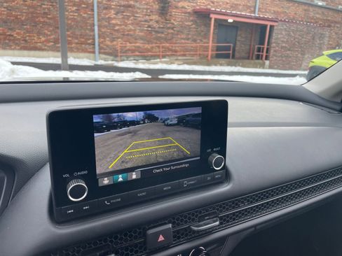 Used 2025 Honda HR-V LX image 24