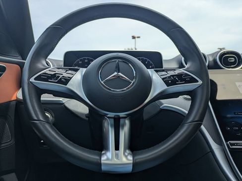 Used 2025 Mercedes-Benz C 300 4MATIC Sedan image 21