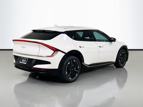 New 2025 Kia EV6 Wind image 7