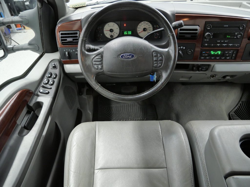 Used 2005 Ford F250 XL AWD/4WD image 12