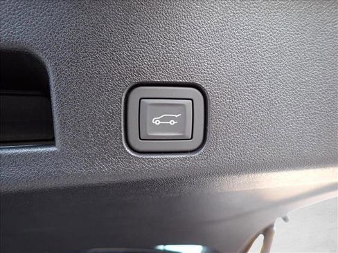 New 2026 Chevrolet Traverse Z71 w/ Enhanced Driving Package image 9