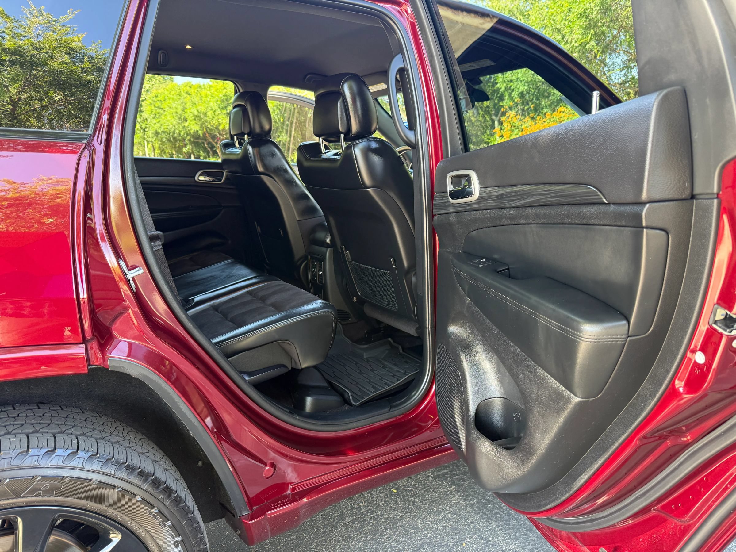 Used 2021 Jeep Grand Cherokee Laredo X RWD image 18
