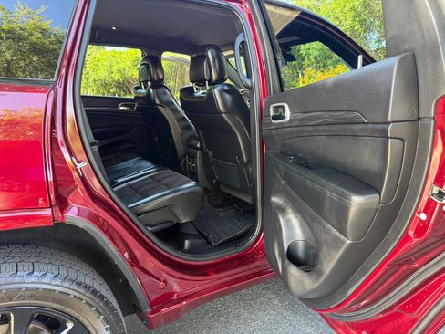 Used 2021 Jeep Grand Cherokee Laredo X RWD image 18