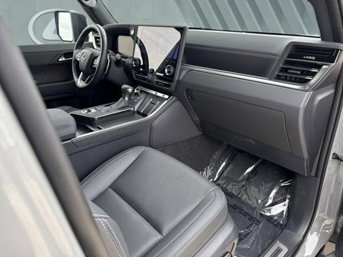 Certified 2026 Lexus GX 550 w/ Cold Area Package AWD/4WD image 26