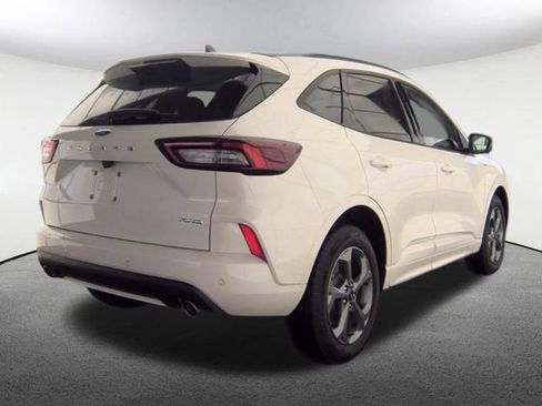 Used 2023 Ford Escape ST-Line Select w/ Tech Pack #2 AWD/4WD image 2