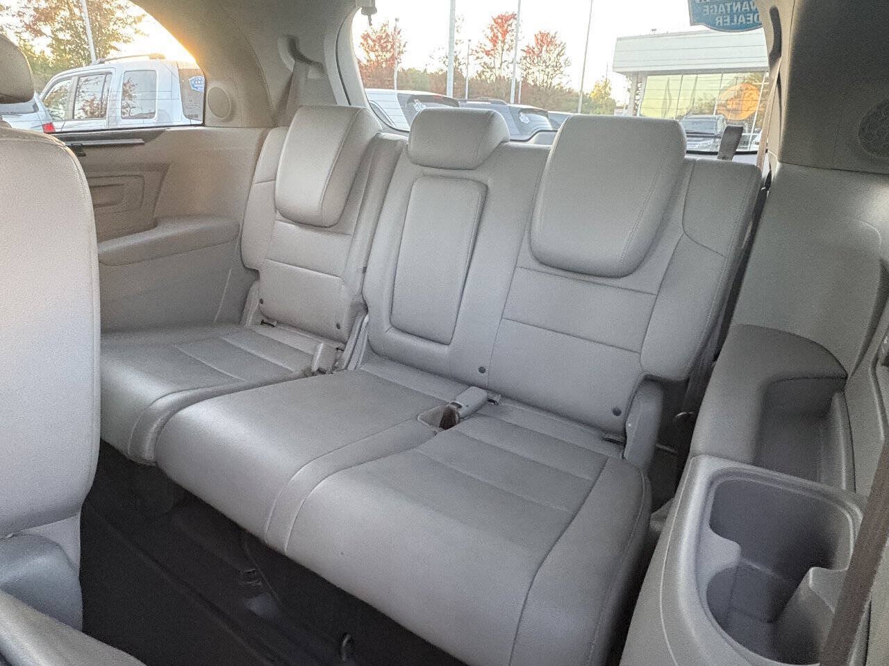 Used 2016 Honda Odyssey Touring Elite image 19