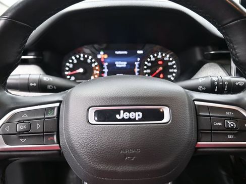 Used 2022 Jeep Compass Latitude AWD/4WD image 11
