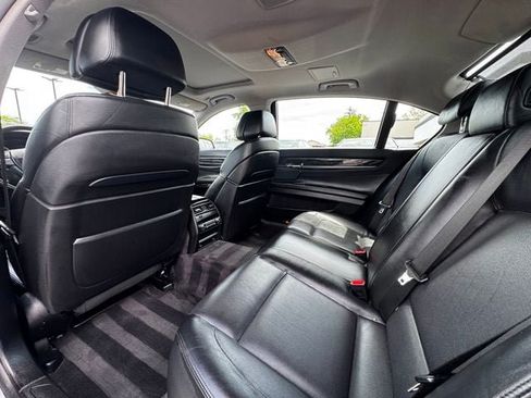 Used 2010 BMW 750Li xDrive AWD/4WD image 16