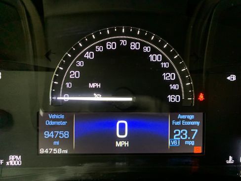 Used 2018 Cadillac XT5 Luxury w/ Driver Awareness Package image 32