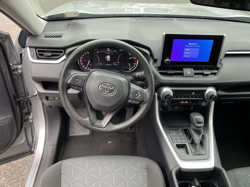 Certified 2025 Toyota RAV4 XLE AWD/4WD image 11