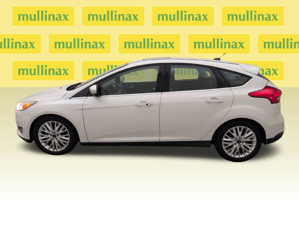 Used 2017 Ford Focus Titanium FWD image 10