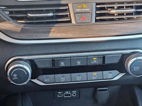 Used 2025 Nissan Altima 2.5 SV image 18