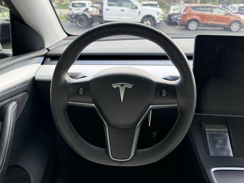 Used 2023 Tesla Model Y Long Range AWD/4WD image 12