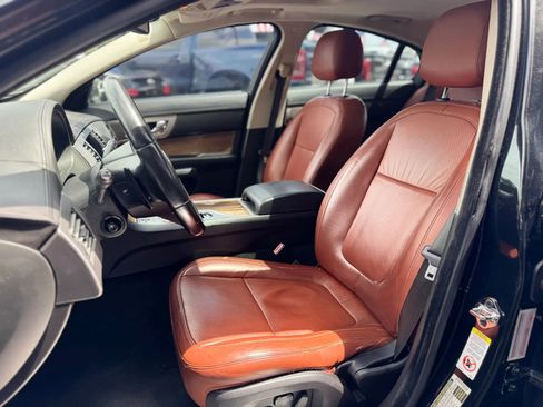 Used 2009 Jaguar XF Premium image 32