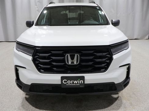 Used 2023 Honda Pilot Sport image 8