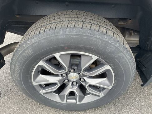 Used 2022 Chevrolet Silverado 1500 LT AWD/4WD image 10