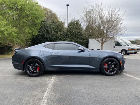 Used 2020 Chevrolet Camaro SS image 10