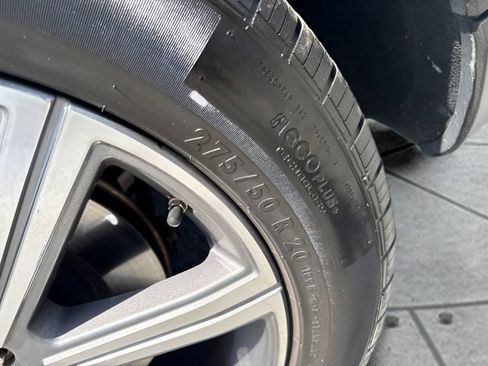Used 2020 Mercedes-Benz GLS 450 4MATIC image 23