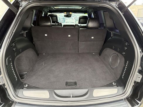 Used 2019 Jeep Grand Cherokee High Altitude RWD image 26