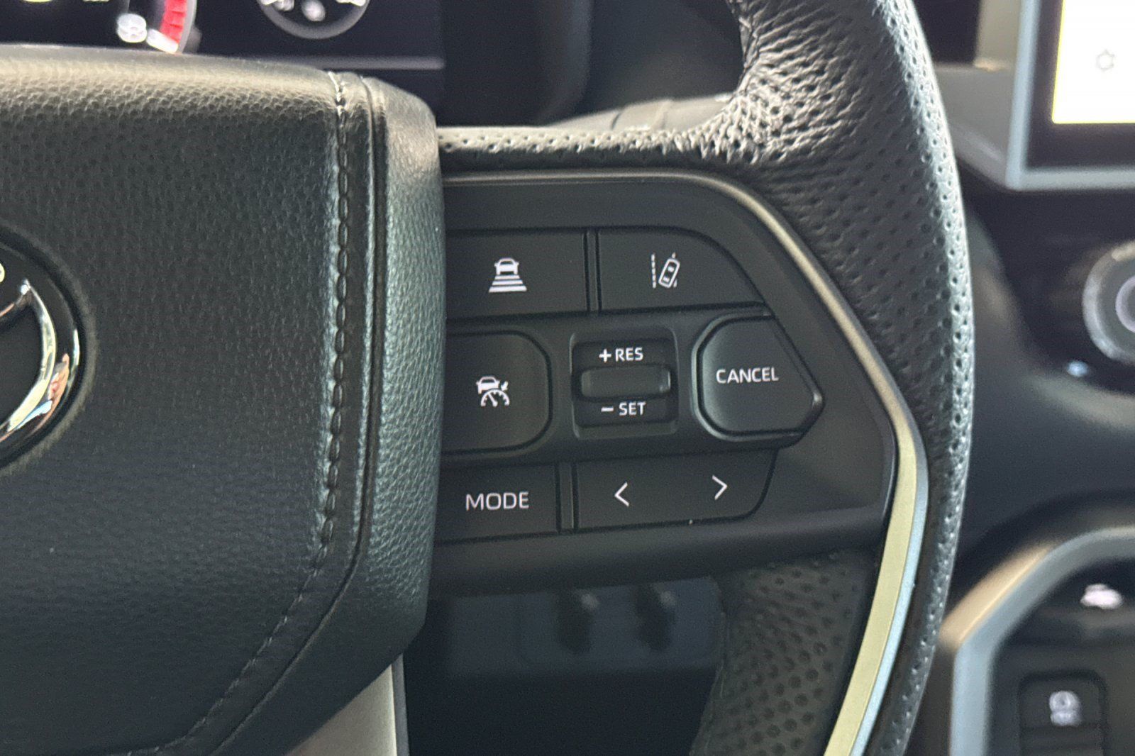 Used 2026 Toyota Tundra Limited AWD/4WD image 31