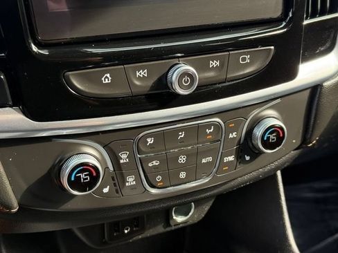 Used 2019 Chevrolet Traverse LT w/ LPO, Floor Liner Package AWD/4WD image 31