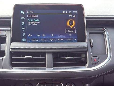 Used 2022 Chevrolet Tahoe LT w/ Luxury Package image 16