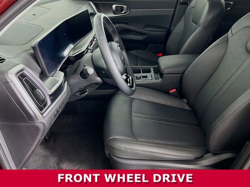 Used 2024 Kia Sorento EX image 3