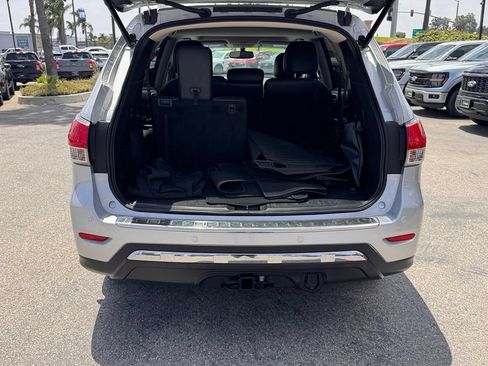 Used 2015 Nissan Pathfinder Platinum w/ Cargo Package FWD image 13