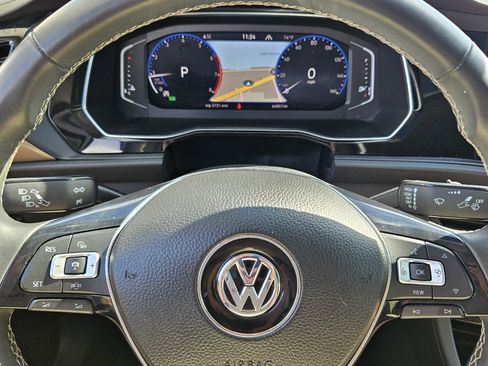 Used 2021 Volkswagen Jetta SEL Premium image 19