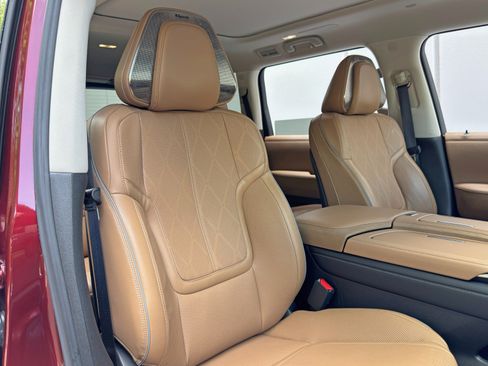 Used 2025 INFINITI QX80 Sensory w/ Exterior Package AWD/4WD image 38
