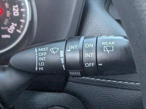 Used 2022 Toyota RAV4 XLE image 29