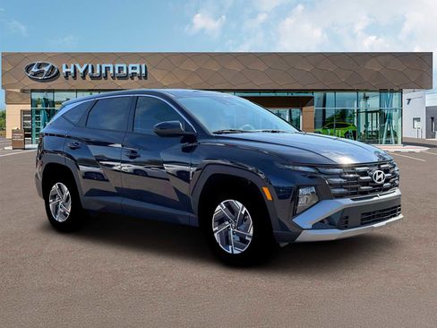 New 2026 Hyundai Tucson Blue SE image 10