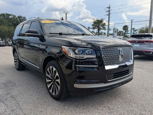 Used 2024 Lincoln Navigator Reserve AWD/4WD image 8