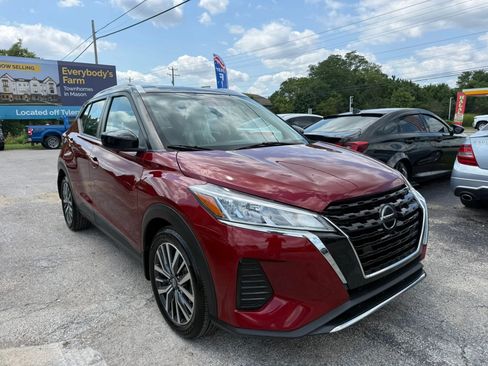 Used 2021 Nissan Kicks SV FWD image 8