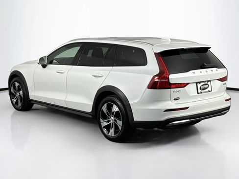 Used 2023 Volvo V60 B5 Cross Country Plus AWD/4WD image 13