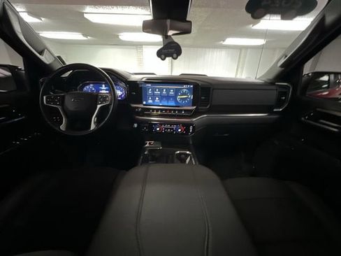 Used 2024 Chevrolet Silverado 1500 LT Trail Boss w/ Convenience Package II image 21