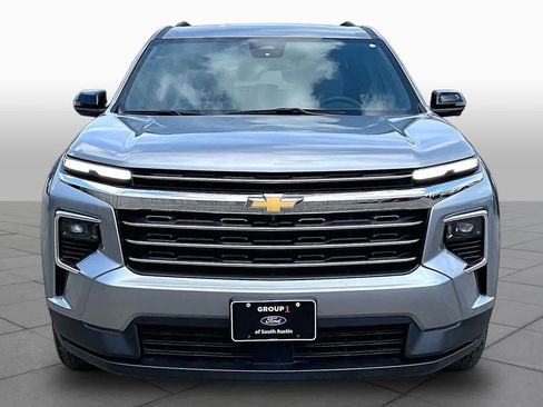 Used 2024 Chevrolet Traverse LT FWD image 4