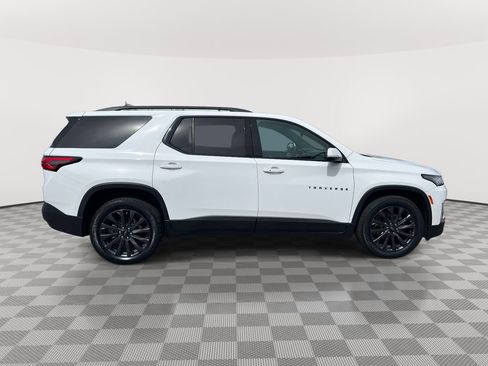Used 2023 Chevrolet Traverse RS image 4