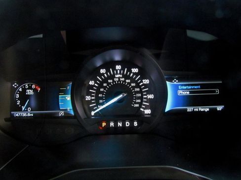 Used 2021 Ford Edge SE image 21