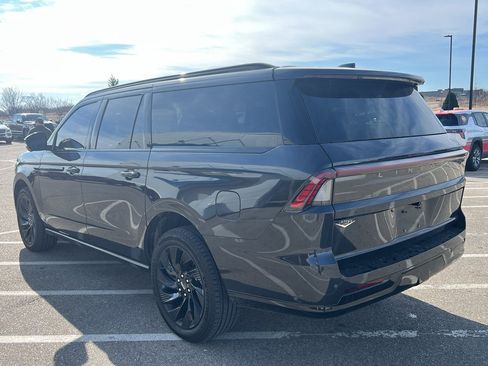 Used 2025 Lincoln Navigator L Reserve w/ Jet Appearance Package image 3