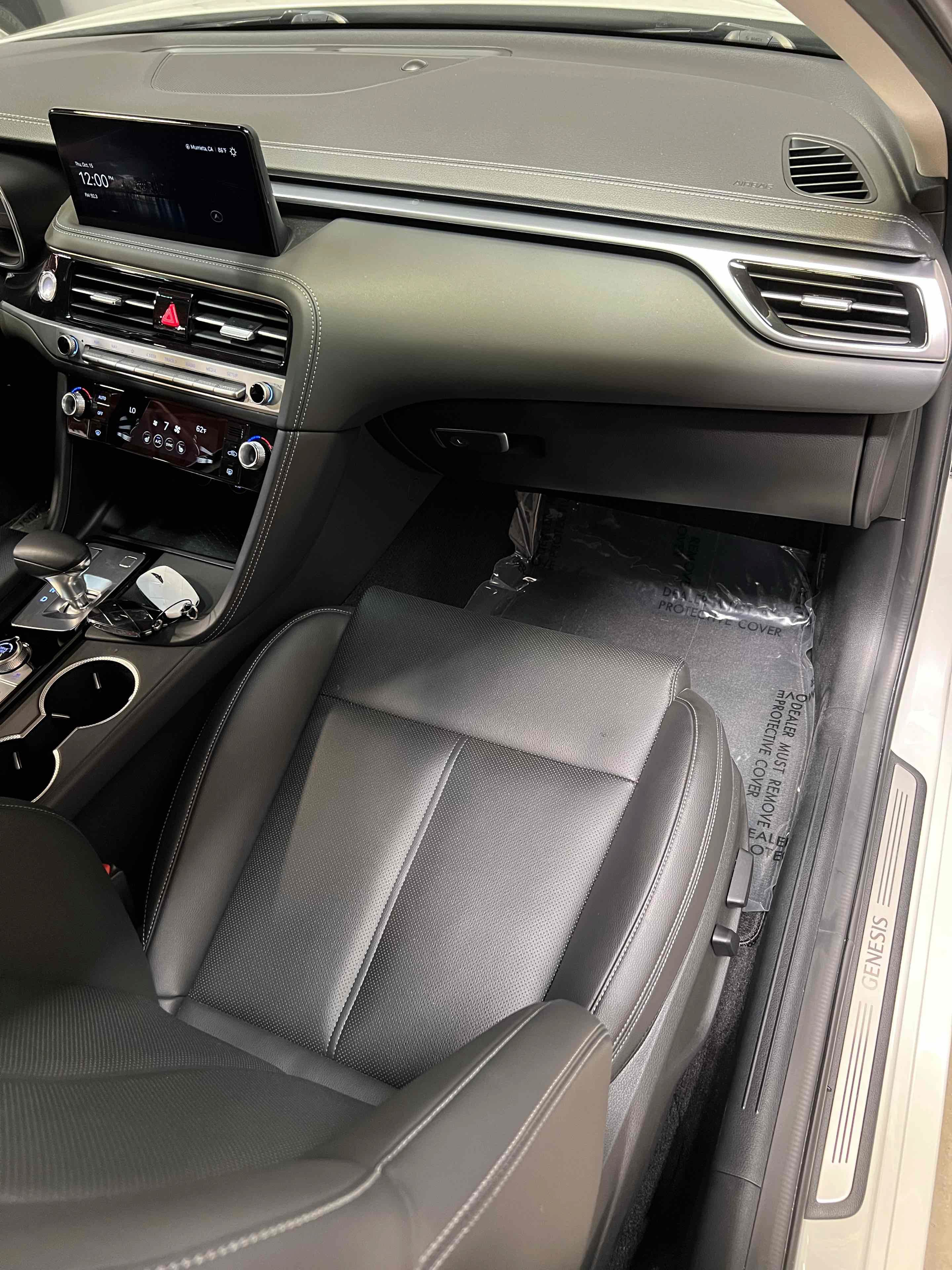 Used 2025 Genesis G70 2.5T RWD image 31