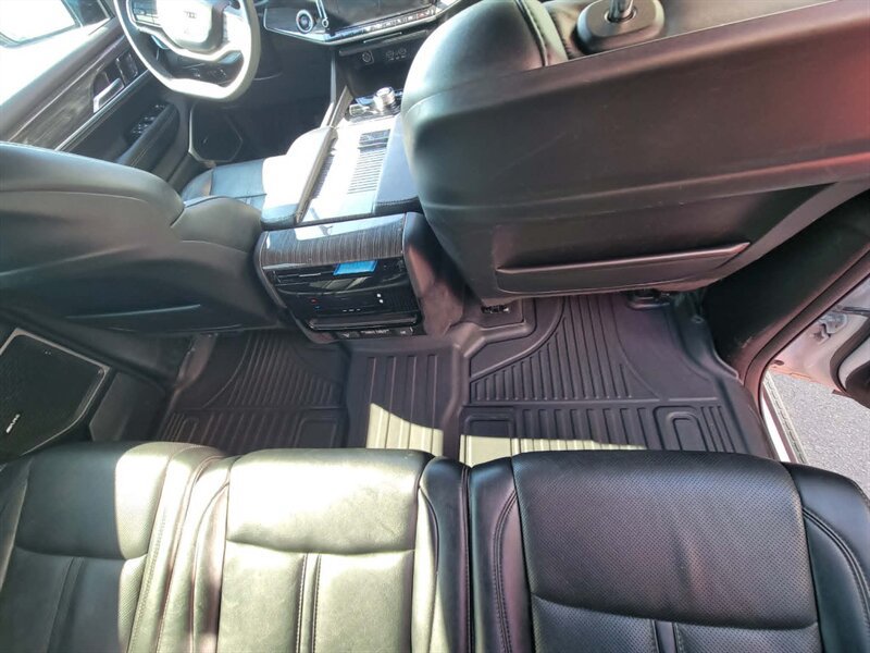 Used 2022 Jeep Wagoneer Series II AWD/4WD image 32