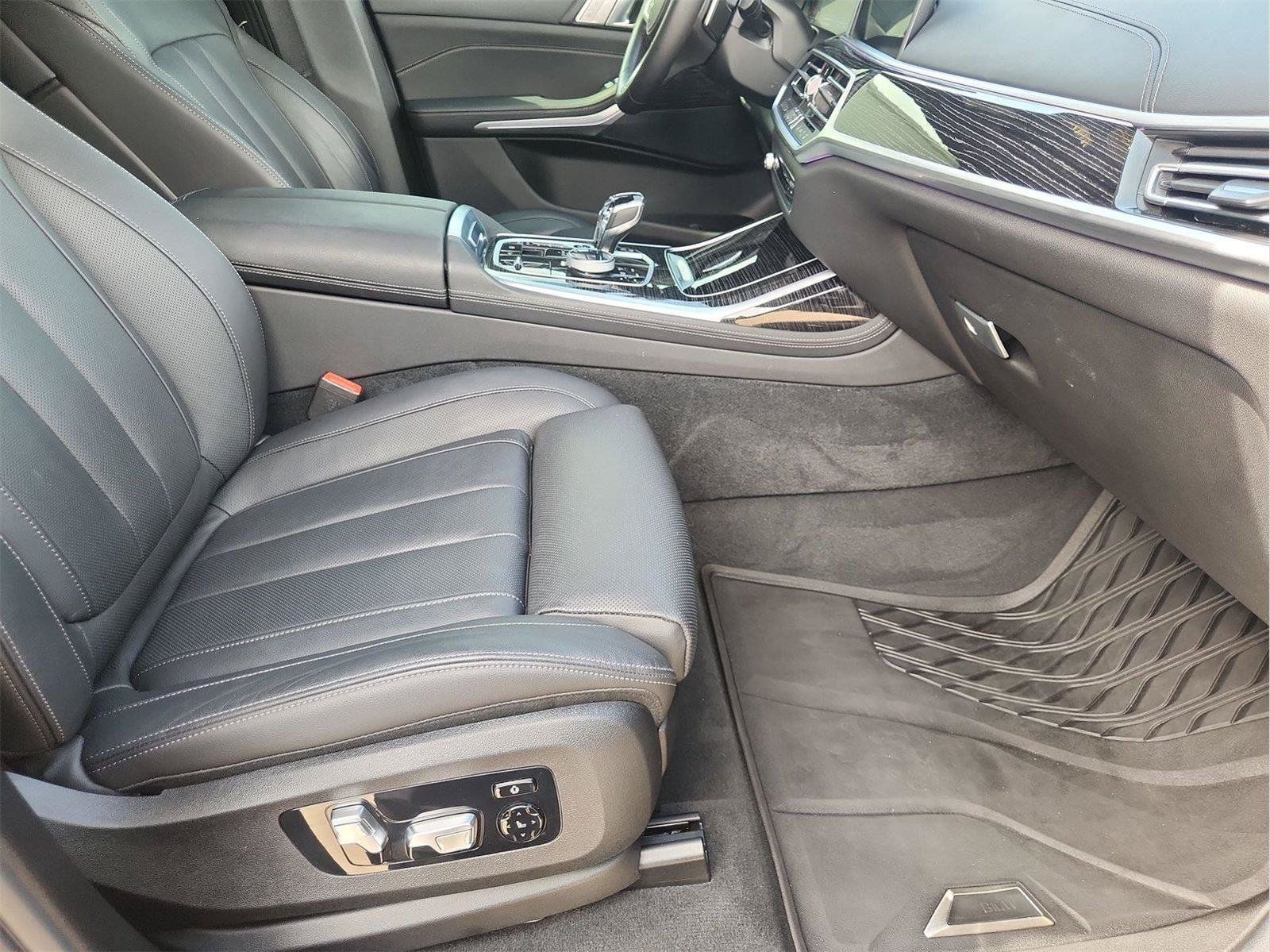 Used 2022 BMW X7 xDrive40i w/ M Sport Package AWD/4WD image 28