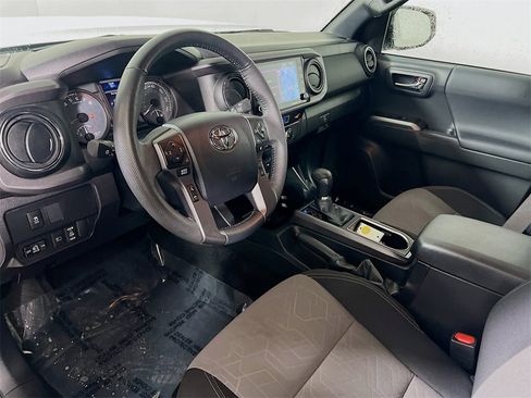 Certified 2023 Toyota Tacoma TRD Off-Road image 10