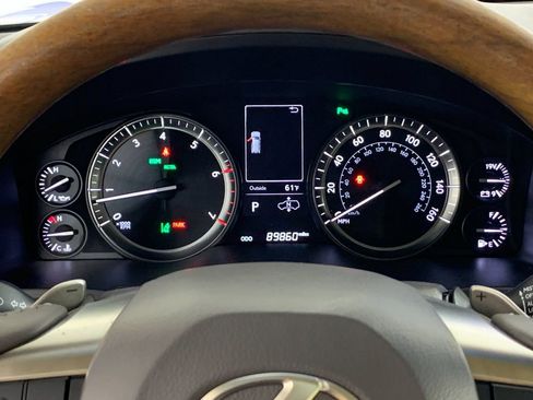 Used 2016 Lexus LX 570 4WD w/ Luxury Package image 23